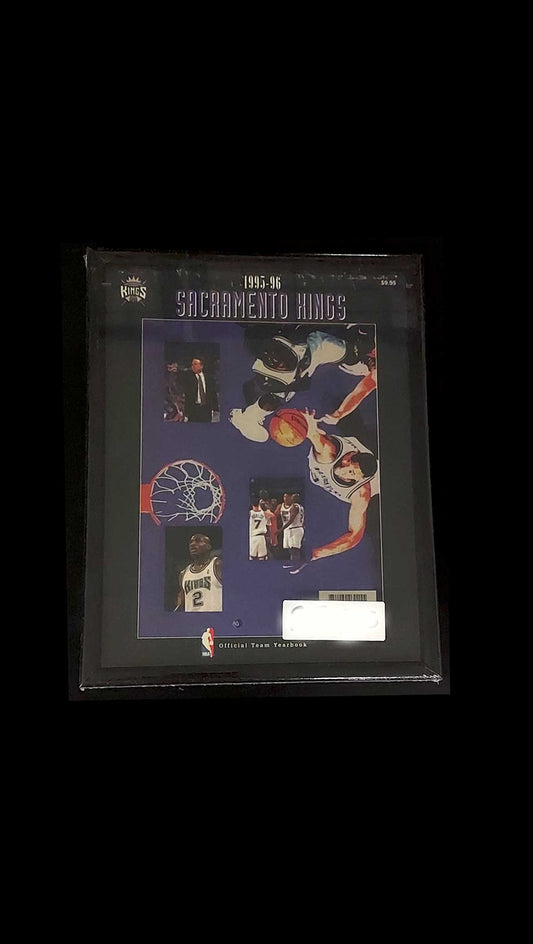 Sacramento-Kings-1995-96-Official-Team-Yearbook-NBA